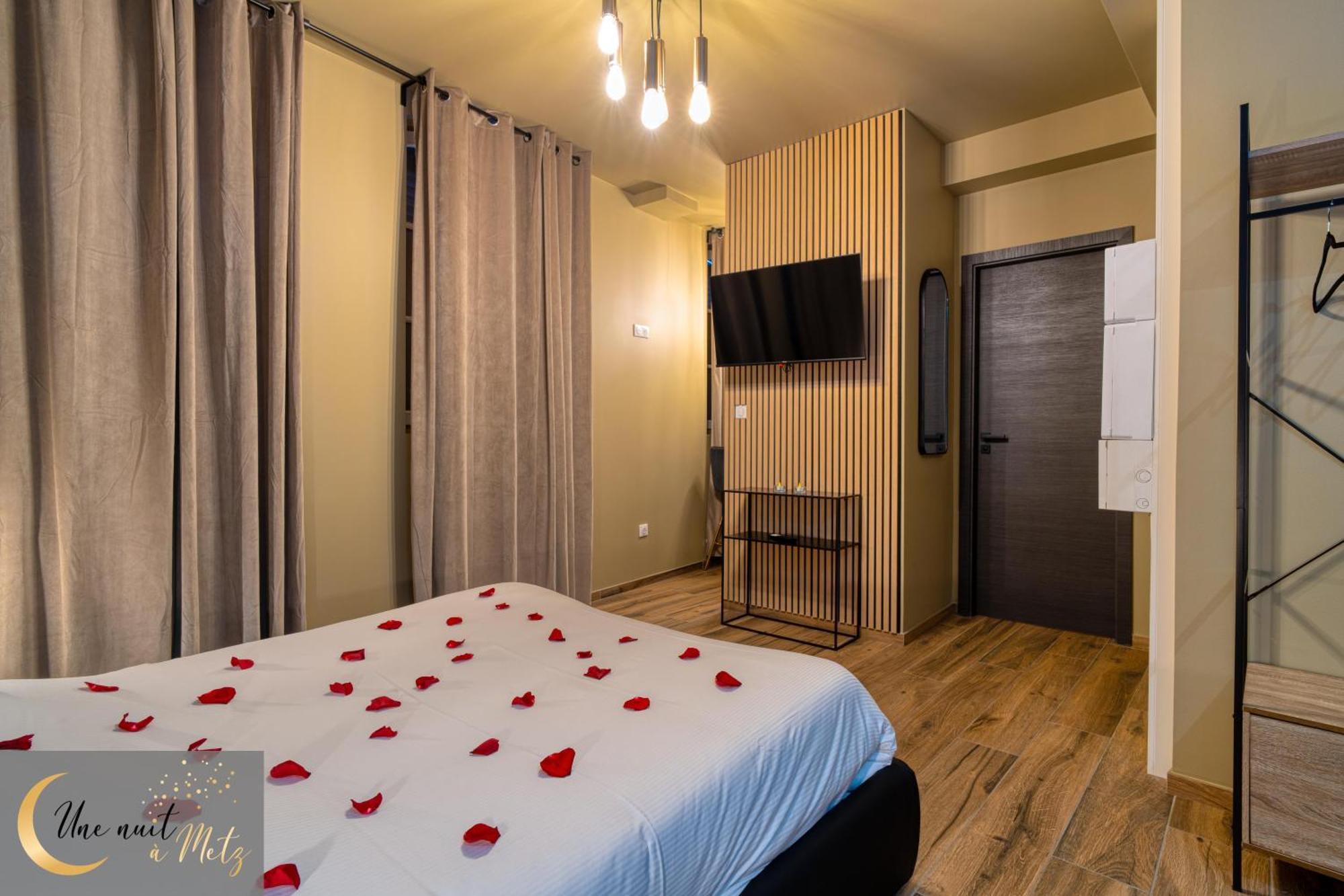 Sweet Spa Au Coeur De Мец Экстерьер фото